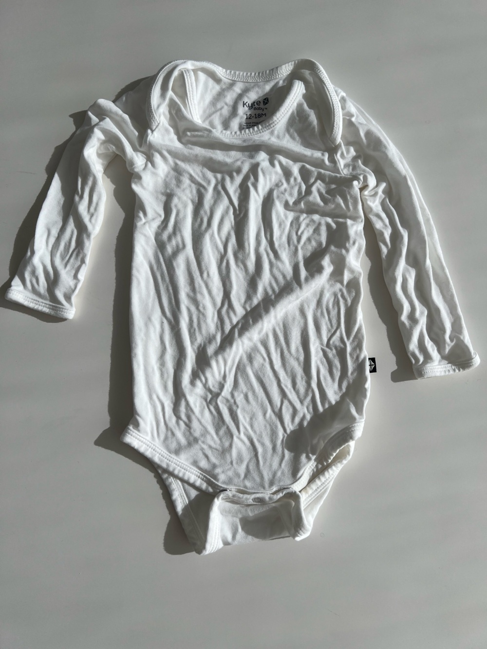 Kyte Baby Long Sleeve Bodysuit Cloud (White) 12-18m